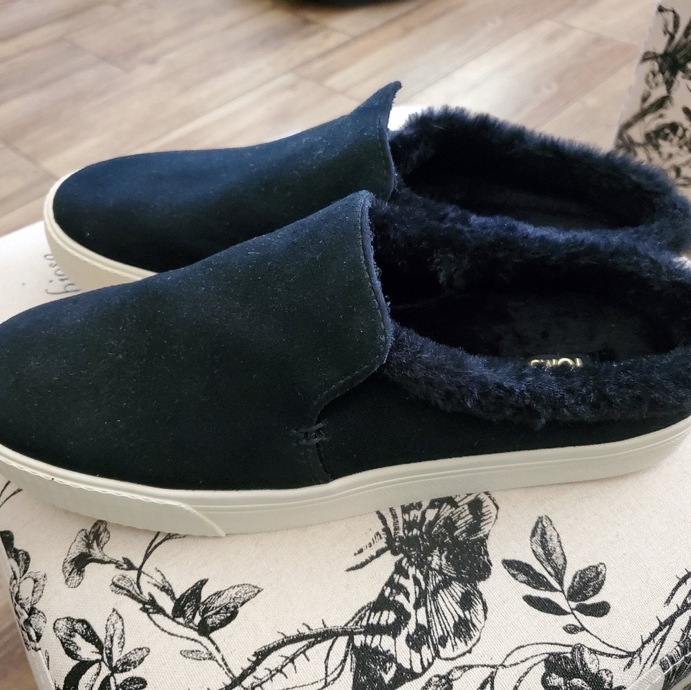 TOMS Brand New Size 9